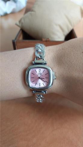 ساعت مچی زنانه داویکس صفحه صورتی