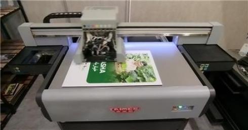 خدمات چاپ مستقیم روی اجسام Flatbed