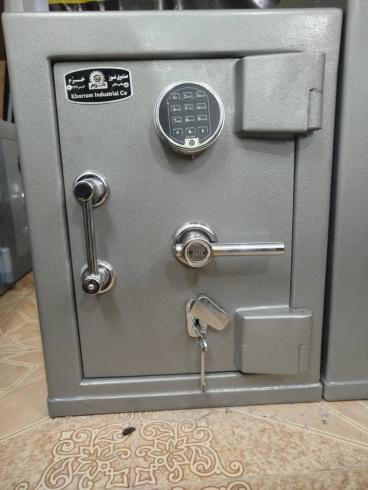 خدمات تعمیرگاوصندوق09196337506