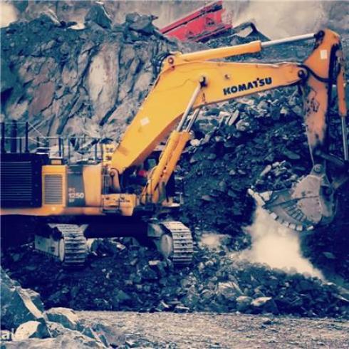 راننده بیل مکانیکی