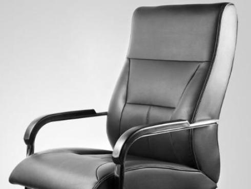 تعمیر و تعویض چرم و رو‌کش صندلی اداری ( در محل )