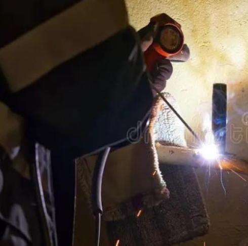 اجرا و تعمیرات لوله کشی گاز اندیشه