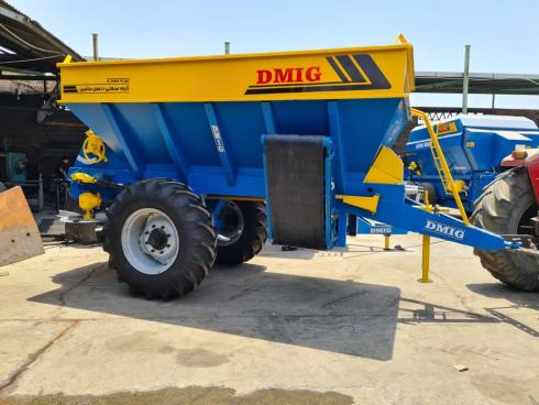 کودریز باغی با ریزش ردیفی کود در کانال گود