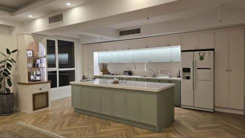 بازسازی کابینت کمد کلوزت کناف