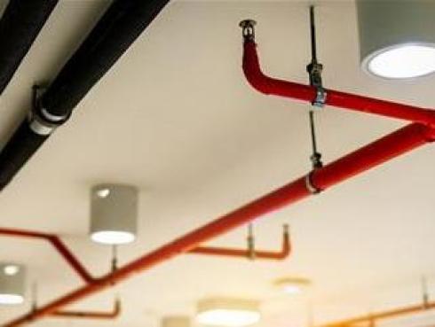 طراحی و اجرای سیستم‌های اطفای حریق صنعتی