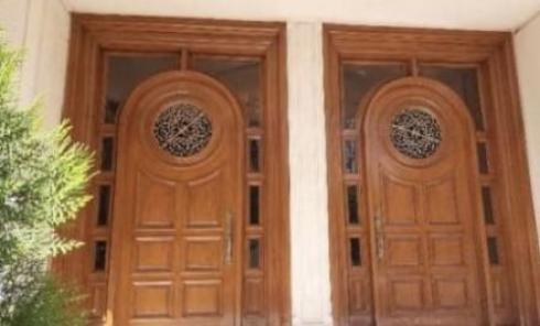 رنگ در چوبی