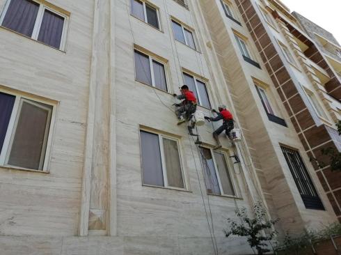 پیچ رولپلاک نما، تعمیر سنگ نما، خدمات نما در کرج