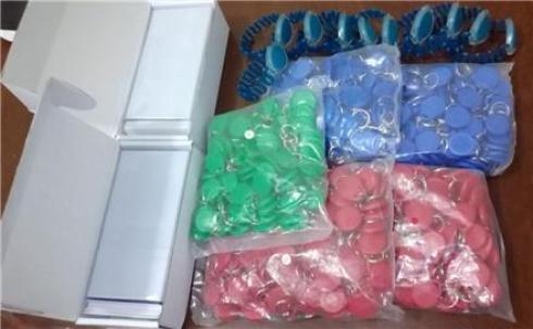 فروش انواع تگ RFID کارت ، جاسویچی ، برچسب ، دستبند