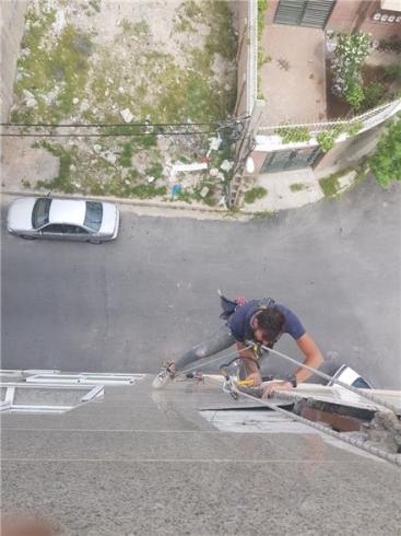 پیچ و رولپلاک نمای ساختمان در تبریز