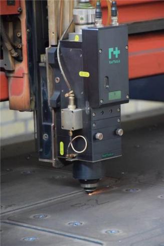 خدمات برش لیزری فلزات