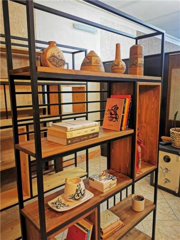 قفسه شلف چوب و فلز