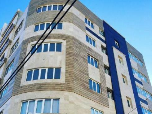 نصاب انواع درب و پنجره‌های آلومینیومی و upvc