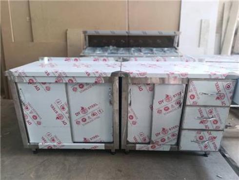 کابینت استیل با درب‌های کشویی و لولایی طبق نیاز مشتری