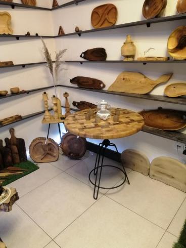 میز و صندلی (چوبی)