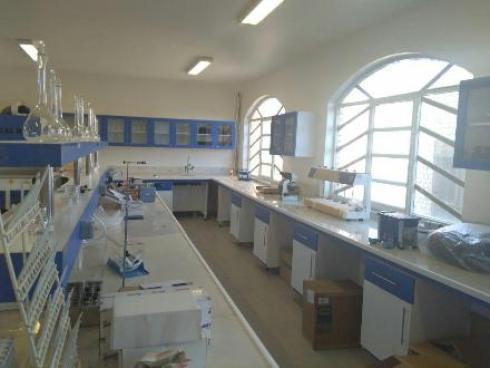 فروش تجهیزات آزمایشگاهی و سکوبندی با سرامیک ضد اسید