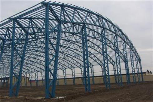 نصب سوله و اجرای پوشش سقف سوله