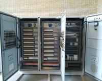 طراح و ساخت انواع تابلو برق و تابلو کنترل (PLC)