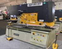 پانچ هفت کاره نبشی بر