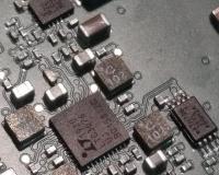 طراحی ساخت تولید و مهندسی معکوس بردهای پیشرفته الکترونیک