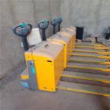 نرو تراک . ریچ تراک . لیفتراک . ساید لودر . پالت تراک. استاکر