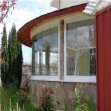 گسترده ترین مجموعه تولید و فروش شیشه بالکن ریلی