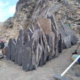 فروش و اجرای سنگ لاشه ورقه ای مشکی میگون