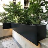 قلاور باکس لبه بام و بالکن