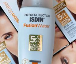 ضد آفتاب فیوژن واتر بی رنگ ایزدین SPF50