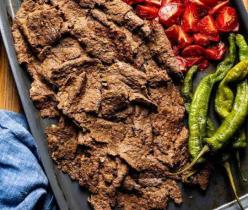 رول کباب ترکی طعام طلایی با استفاده از گوشت باکیفیت ادویه ها